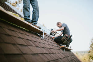 Local Roofers in Cave Springs, AR
